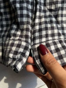 People - Trendy Gingham "Whatever" Top