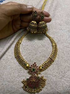 Exquisite Gold Necklace & Earrings Set