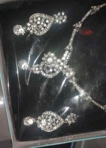Stunning Crystal Necklace and Earring Set