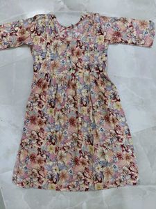 Women's Floral Print Kurta with Pants Set feeding