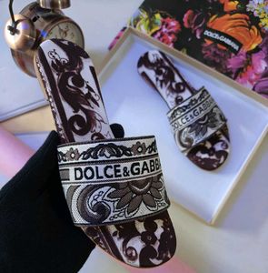 Dolce &amp; Gabbana Slides