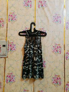 🇳🇿💫🎀Edgy Floral Print Camisole Top