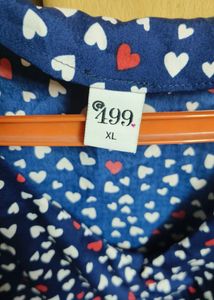 Chic Navy Blue Heart Print Top