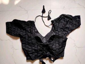 💛Black Embroidered Blouse💗