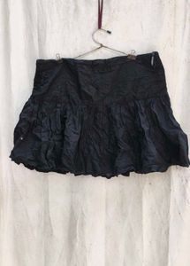 19V. Black Textured Mini Skirt