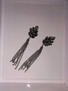 3 Earrings in combo.