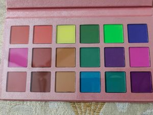 KOI EYE SHADOW Palette