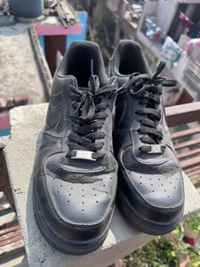 Classic Black Nike Air Force 1 Sneakers
