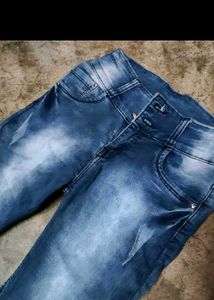 Stylish High-Waisted Blue Denim Jeans