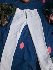Light Wash High-Waisted Jeans