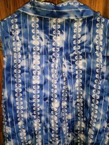 Blue Sleeveless Button-Up Top