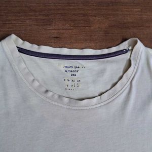 👕 | Champion Cream T-Shirt