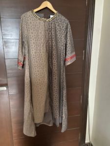 Stylish Kurta with Embellished Neckline (L)