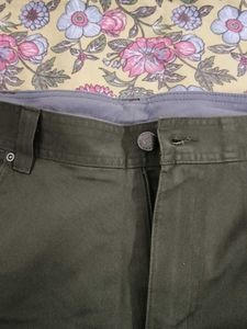 Olive Green Cargo Pants, size 36