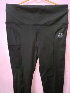 Black Active Leggings with Pockets