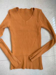Ribbed V-Neck Long Sleeve Top