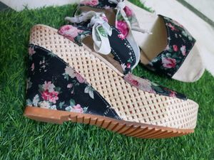 Floral Beautifull Wedge Sandals