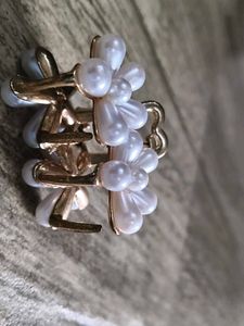 Pearl Flower Hair Claw Clip
