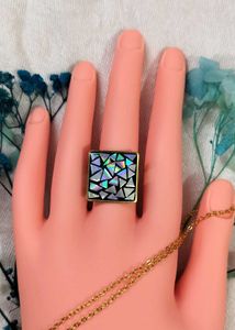 Geometric Square Statement Ring