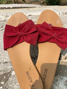 WOMEN FLAT