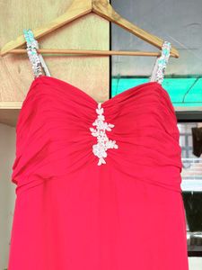 Elegant Red Party Dress