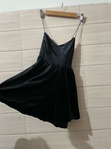 Chic Black Velvet Mini Dress