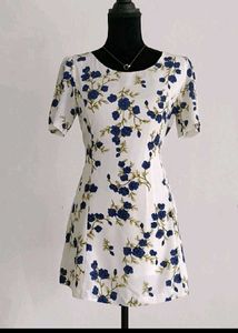 Charming Floral Print Mini Dress