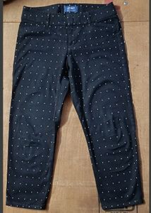 Branded Cropped Pant..