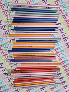 (Any 10pieces random colors) Pencils - NEW✅🆕