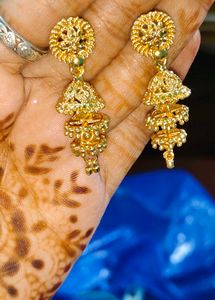 Elegant Gold Necklace &amp; Earring Set