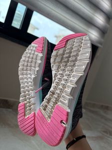 Original Skechers Lite-Weight Sneakers