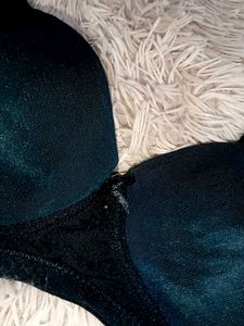 Comfortable Black T-Shirt Bra