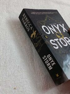 Onyx Storm by Rebecca Yarros