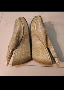 Party Wear Wages