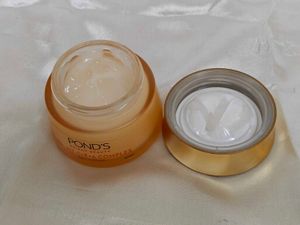 Pond's Bright Beauty Gel Creme