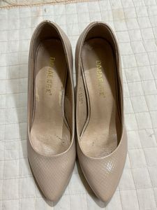 Elegant Pointed Toe Heels