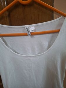 H&amp;M Divided White Crop Top