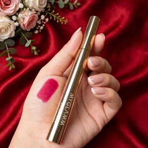 MYGLAMM Matte Lipstick Bombshell