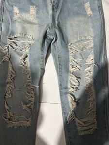 Distressed Light Wash Jeanso
