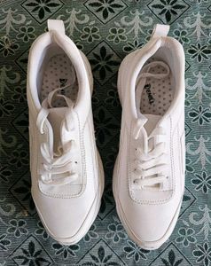 🛑 White colour sneakers