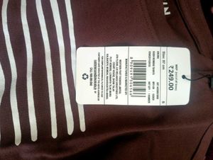 Maroon Graphic Print T-Shirt