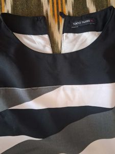 Chic Striped Sleeveless Dress