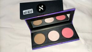 Sugar Blush And Highlighter Pallet