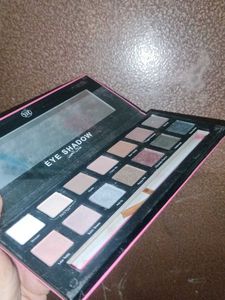 ADS Eyeshadow  &amp; Lip liner combo with freebie