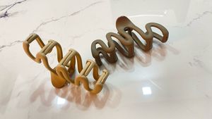 Trendy Wavy Hair Clips - Set of 2