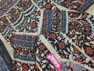 Pakistani Elegant Floral Print Kurta Set with Dupa