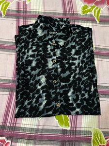 Mayra Animal Print Womens Shirt Size L