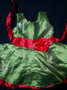 Adorable Green &amp; Red Party Dress(6layers )