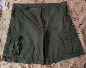 Men's Olive Cargo Shorts 40 size