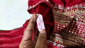 red kurti
